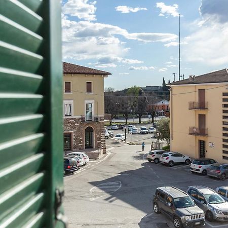 Blu Bed Apartment Castelnuovo del Garda Bagian luar foto