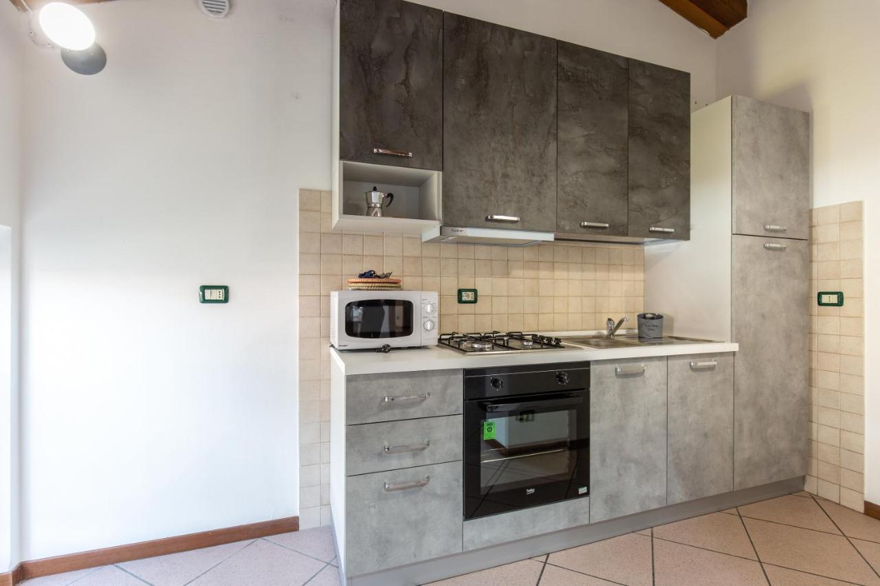 Blu Bed Apartment Castelnuovo del Garda Bagian luar foto