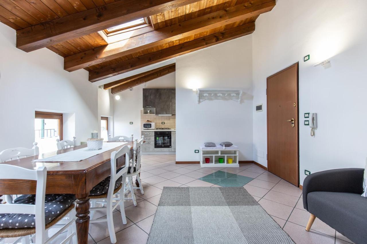 Blu Bed Apartment Castelnuovo del Garda Bagian luar foto