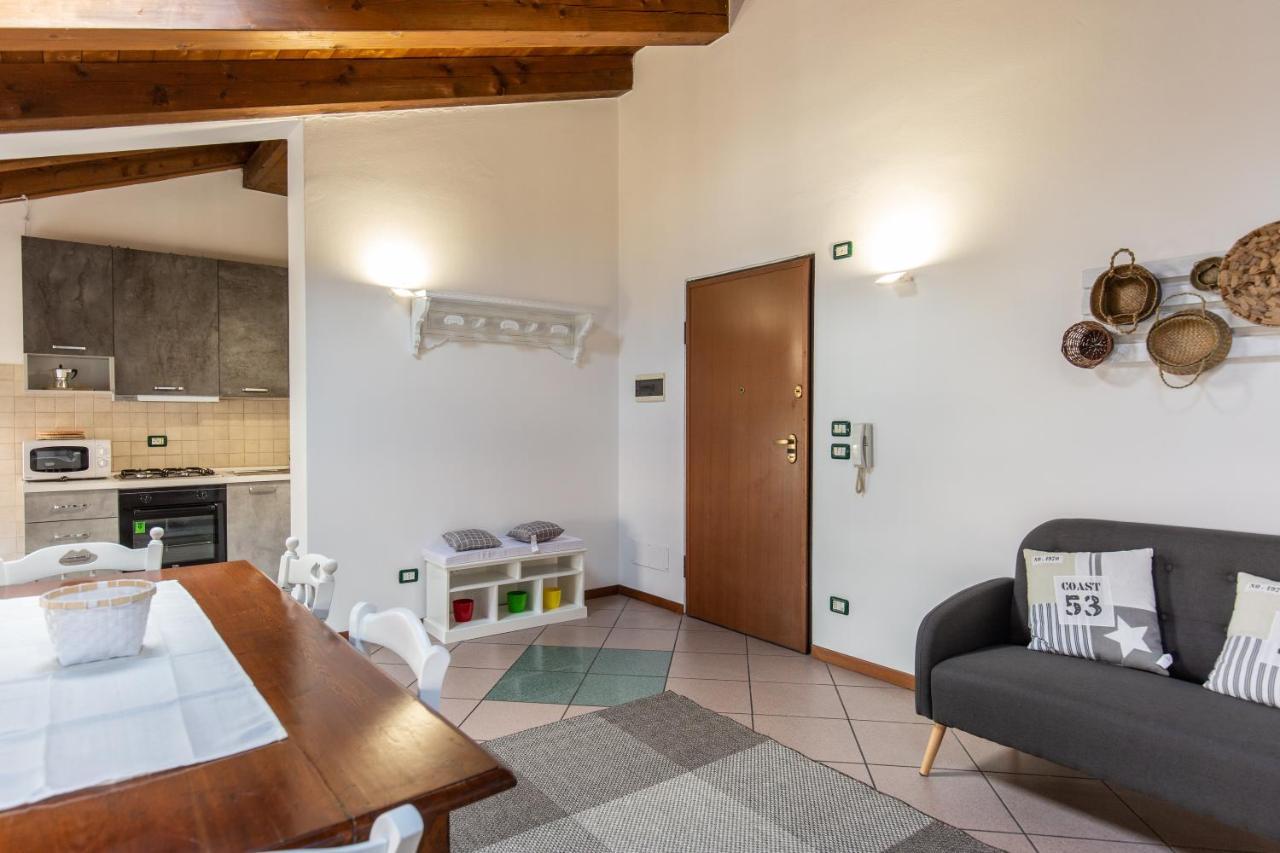 Blu Bed Apartment Castelnuovo del Garda Bagian luar foto