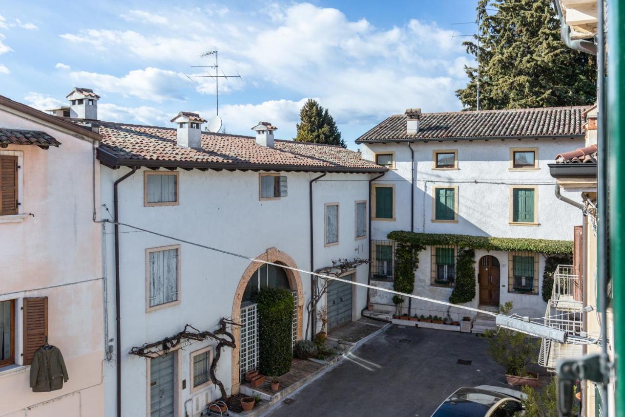 Blu Bed Apartment Castelnuovo del Garda Bagian luar foto