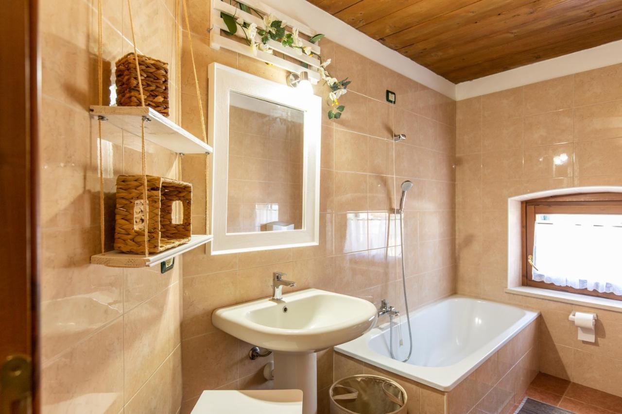Blu Bed Apartment Castelnuovo del Garda Bagian luar foto